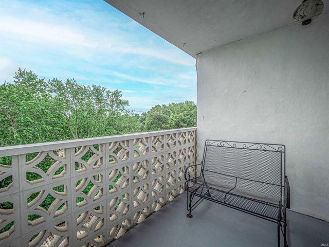 1100 Erie Ave Unit 704, Evansville, IN 47715
