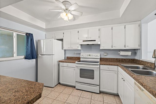 1415 N HIGHWAY A1A 402, Indialantic, FL 32903