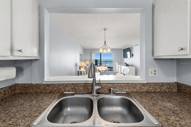 1415 N HIGHWAY A1A 402, Indialantic, FL 32903