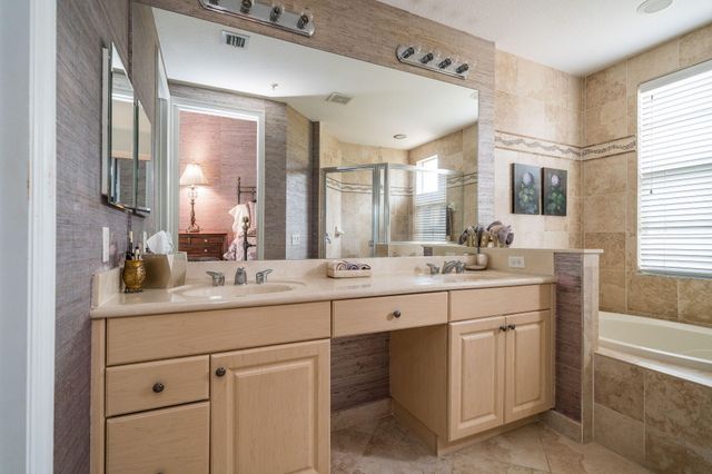 11860 Valencia Gardens Avenue, Palm Beach Gardens, FL 33410