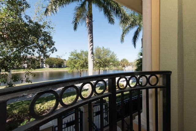 11860 Valencia Gardens Avenue, Palm Beach Gardens, FL 33410