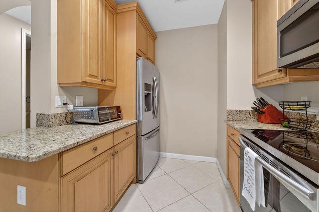 11860 Valencia Gardens Avenue, Palm Beach Gardens, FL 33410