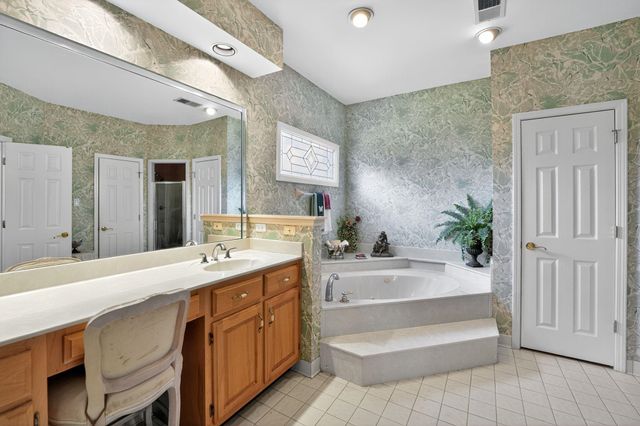 3266 PATCHES DR, Bartlett, TN 38133