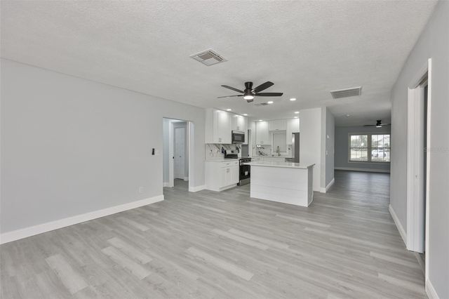 1007 STRAWPOCKET PLACE, Sun City Center, FL 33573