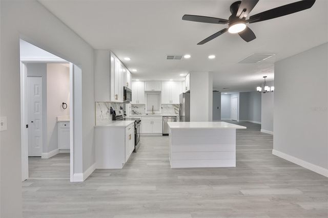 1007 STRAWPOCKET PLACE, Sun City Center, FL 33573