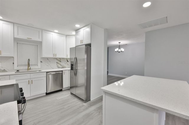 1007 STRAWPOCKET PLACE, Sun City Center, FL 33573