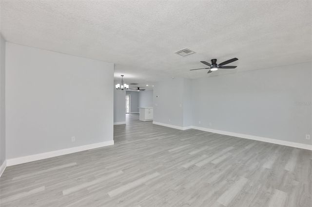 1007 STRAWPOCKET PLACE, Sun City Center, FL 33573