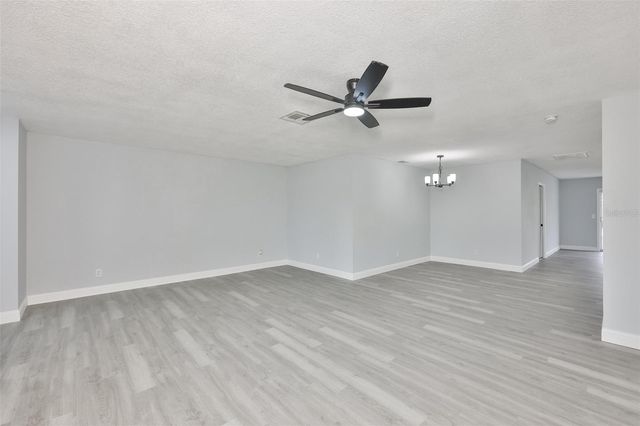 1007 STRAWPOCKET PLACE, Sun City Center, FL 33573