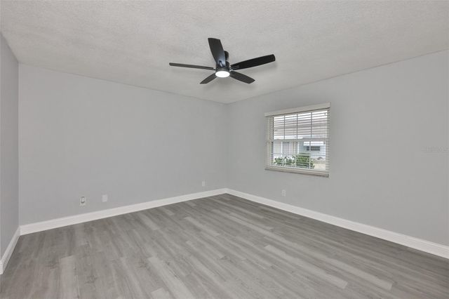 1007 STRAWPOCKET PLACE, Sun City Center, FL 33573