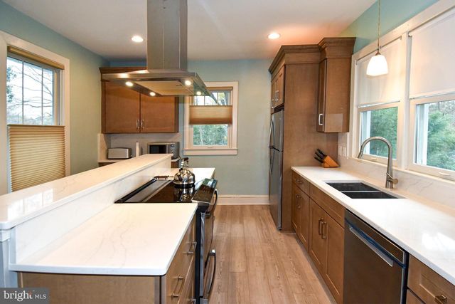 6112 NAVAL AVE, Lanham, MD 20706