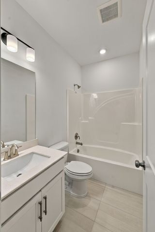 5404 Bridgemore Blvd, Murfreesboro, TN 37129