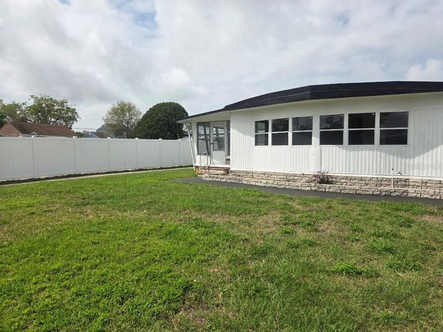 13 HAMILTON LANE, Palm Harbor, FL 34684