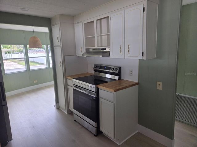 13 HAMILTON LANE, Palm Harbor, FL 34684