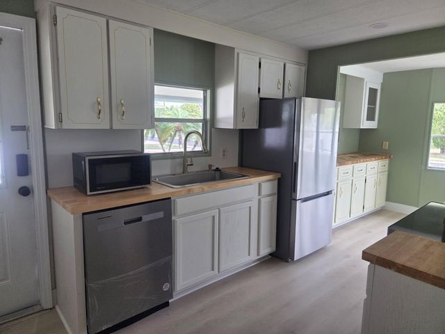 13 HAMILTON LANE, Palm Harbor, FL 34684