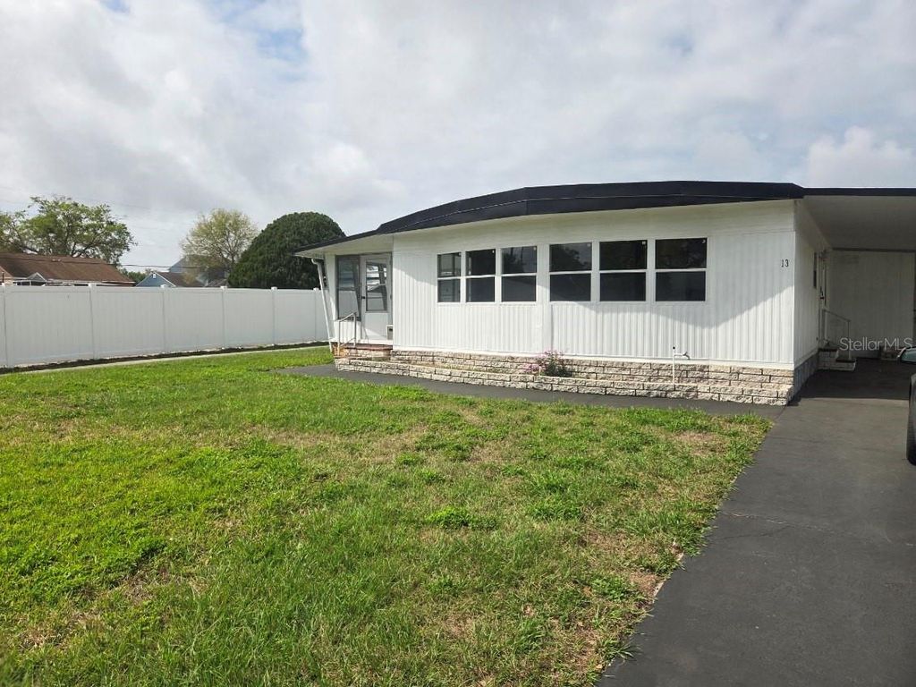 13 HAMILTON LANE, Palm Harbor, FL 34684