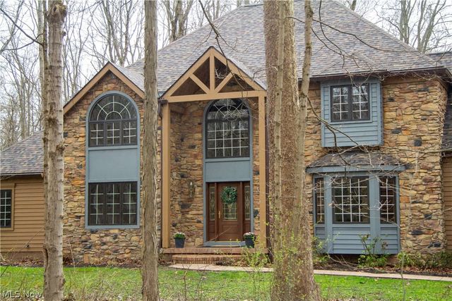 8215 Whispering Pines Drive, Novelty, OH 44072