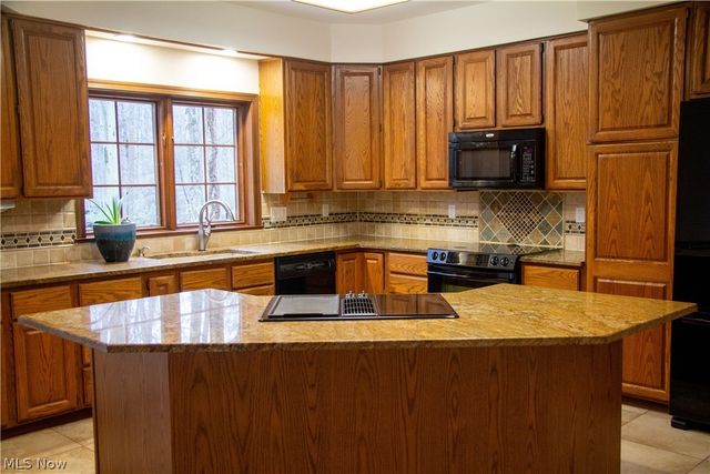 8215 Whispering Pines Drive, Novelty, OH 44072