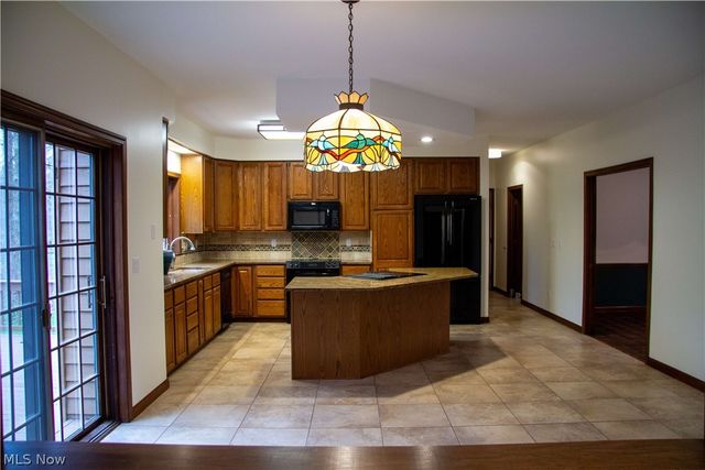 8215 Whispering Pines Drive, Novelty, OH 44072