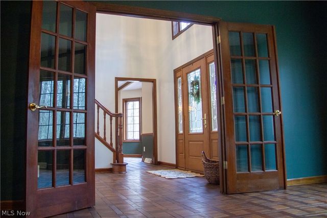 8215 Whispering Pines Drive, Novelty, OH 44072
