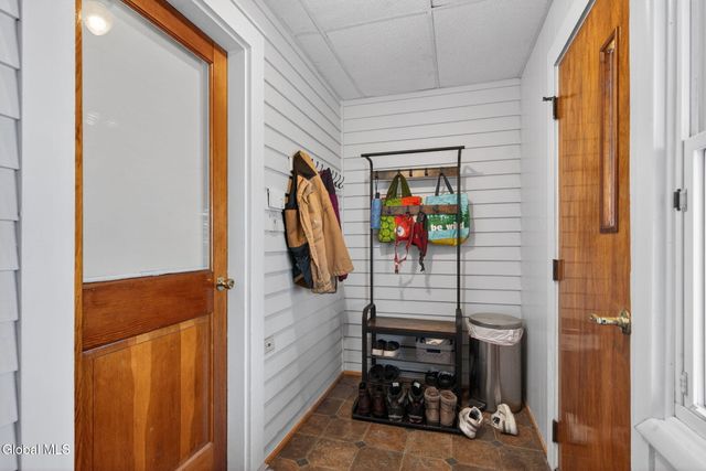 1087 Laura Street, Rotterdam, NY 12306