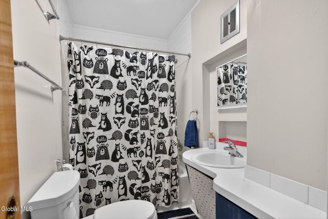 1087 Laura Street, Rotterdam, NY 12306