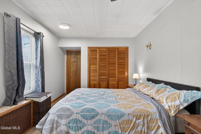 1087 Laura Street, Rotterdam, NY 12306