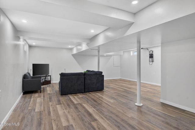 1087 Laura Street, Rotterdam, NY 12306