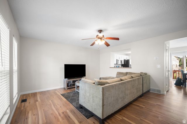 239 W SPEYSIDE WAY, Murray, UT 84107