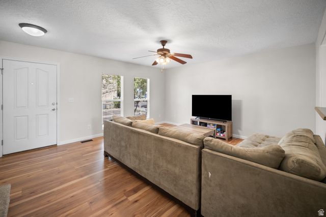 239 W SPEYSIDE WAY, Murray, UT 84107