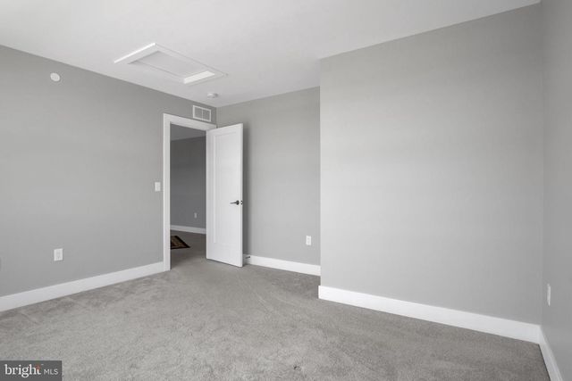 215 ESTATE DR, Mechanicsburg, PA 17055
