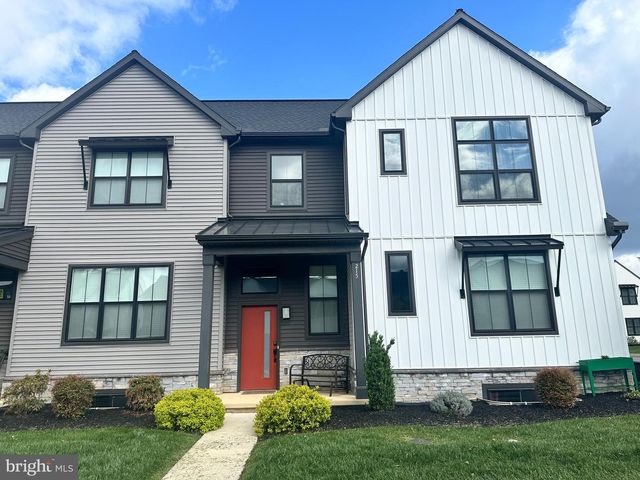 215 ESTATE DR, Mechanicsburg, PA 17055