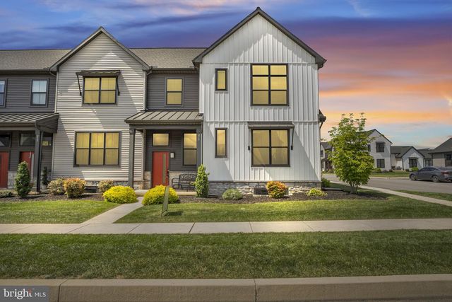 215 ESTATE DR, Mechanicsburg, PA 17055