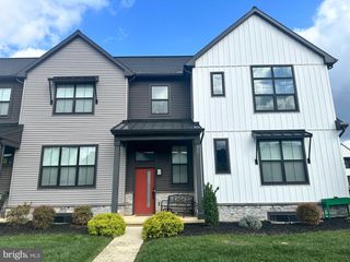 215 ESTATE DR, Mechanicsburg, PA 17055