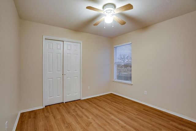 201 Creek Ledge DR, Hutto, TX 78634