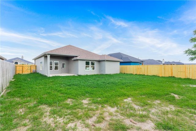 2513 Luzius Dr, Corpus Christi, TX 78418