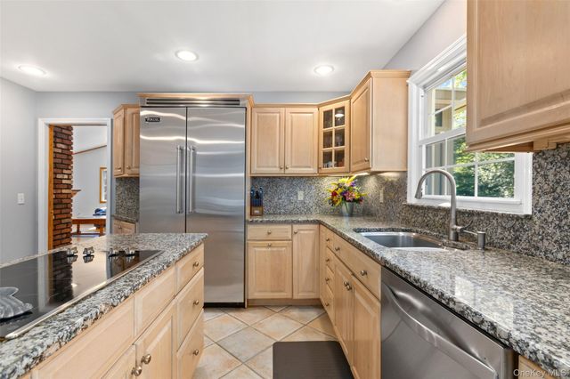 2 Lalli Drive, Katonah, NY 10536