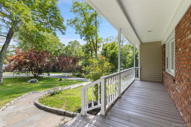 2 Lalli Drive, Katonah, NY 10536