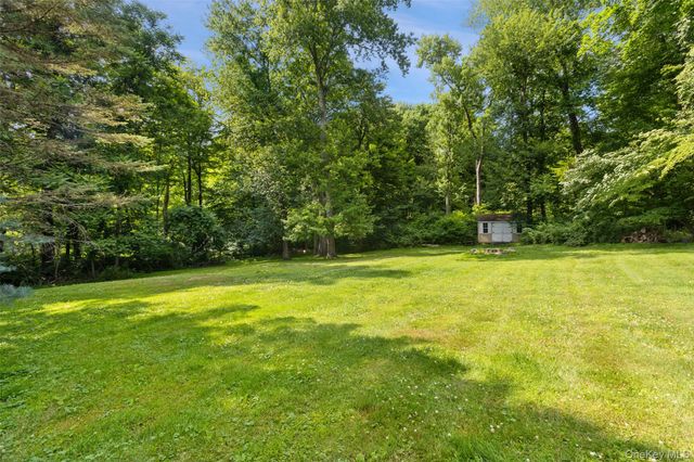 2 Lalli Drive, Katonah, NY 10536