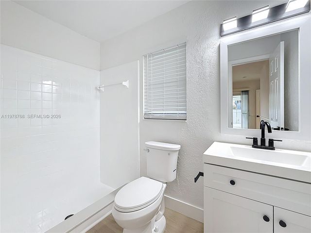 8977 NW 21st Ct, Coral Springs, FL 33071