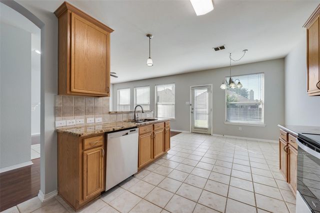 110 Millington Trail, Mansfield, TX 76063