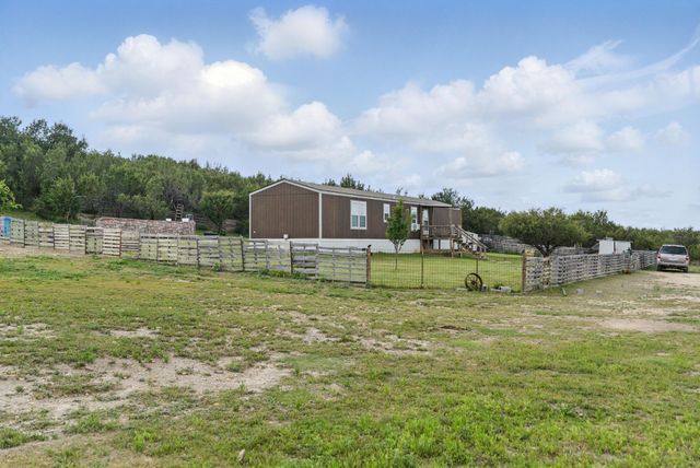 7535 WD Court, Lipan, TX 76462