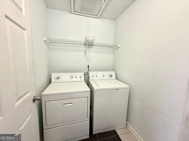 1563 Oak Park Court, Suwanee, GA 30024