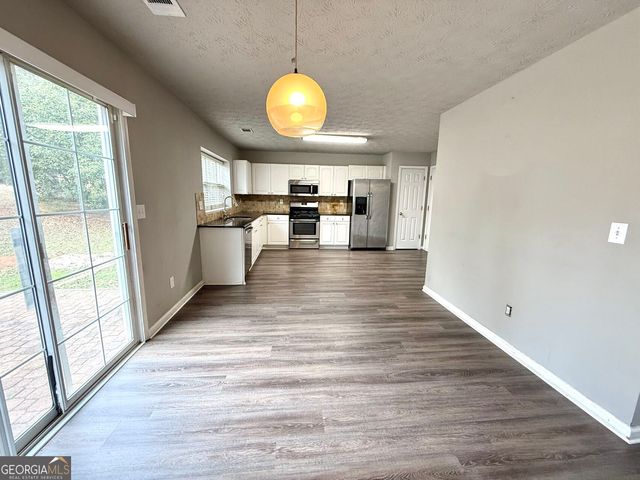 1563 Oak Park Court, Suwanee, GA 30024