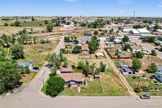 75 W Crawford Avenue, Keenesburg, CO 80643