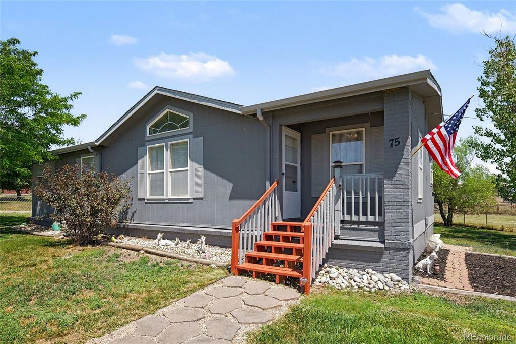 75 W Crawford Avenue, Keenesburg, CO 80643