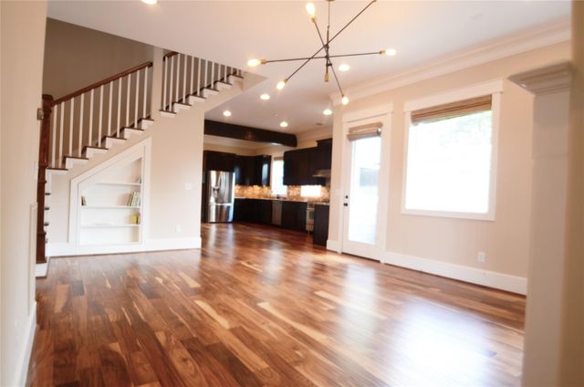 8610 Ashland Way, Houston, TX 77055