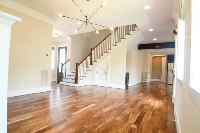 8610 Ashland Way, Houston, TX 77055