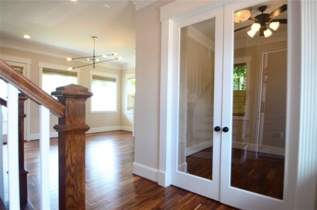 8610 Ashland Way, Houston, TX 77055