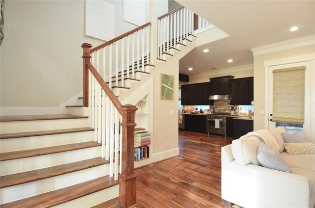 8610 Ashland Way, Houston, TX 77055