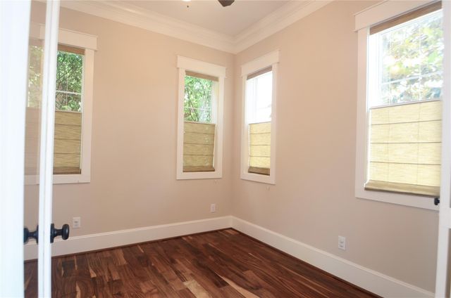 8610 Ashland Way, Houston, TX 77055